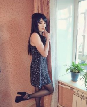Транссексуалка Карина